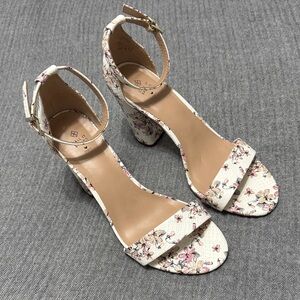 Call It Spring Floral Block Heel Sandals size 8.5 only worn for bridal shower